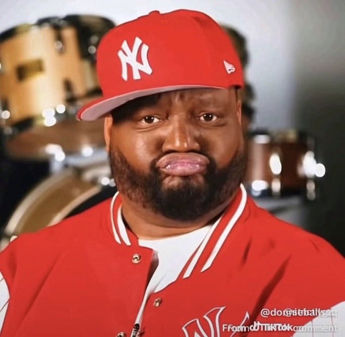 DatboysofunnyNB's tweet photo. @BudhaLovesBooty Wtf is this music https://t.co/UxMFVq9SEV