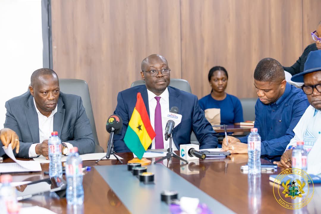 Cassielforson's tweet photo. Signed today, a landmark MoU under #GANRAP securing 30% of large-scale gold output for Ghana's strategic reserves. 

Our target is 15 months import cover by 2028.

On behalf of the Government of Ghana, I thank the Ghana Chamber of Mines and all participating large-scale mining companies for their commitment. 

Together, we are building an economic war chest that will shield our nation from external shocks, stabilise the cedi, and secure our economic future.