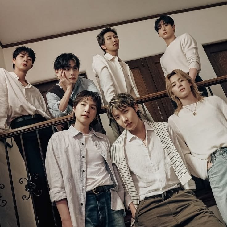 taeeeeemic's tweet photo. VAMOS LIMPAR AS PESQUISAS!!!! 

RT &amp; REPLAY!!!

WE LOVE YOU RM
WE LOVE YOU JHOPE  
WE STAND WITH YOU RM
WE STAND WITH YOU JHOPE 
FOREVER WITH RM
FOREVER WITH JHOPE
BTS IS 7 https://t.co/OMyOXTf3Q2