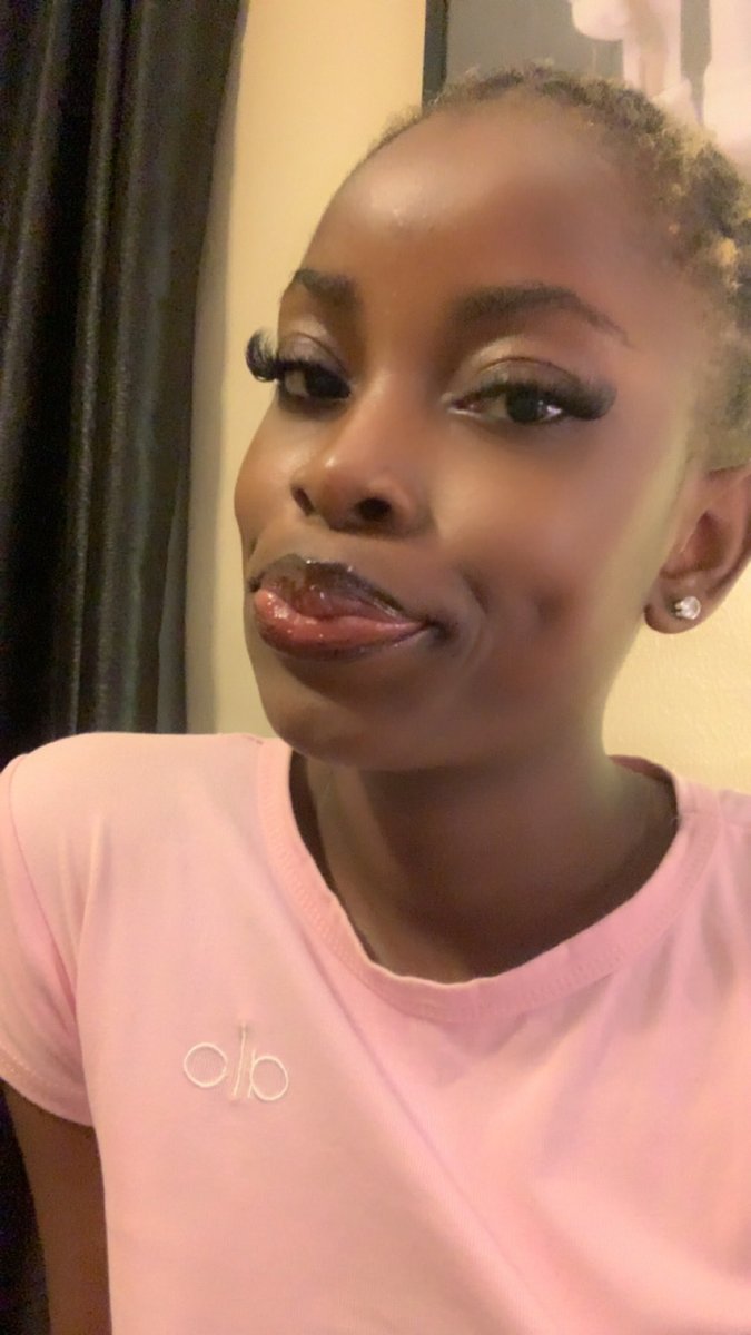Barbiedml's tweet photo. I love my lashes guys 😂❤️😝 https://t.co/QEn27W8Fcp