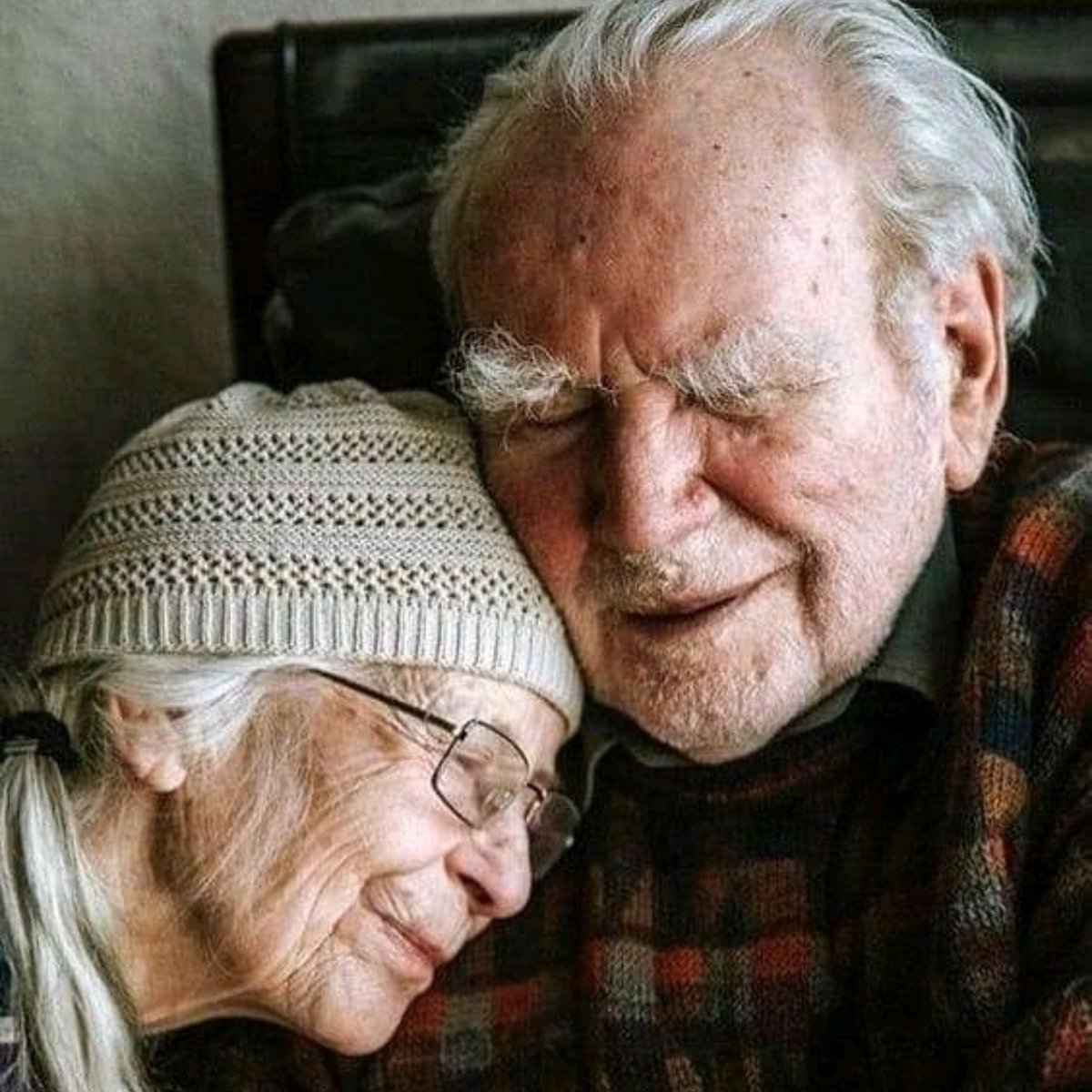 feelgoodtale's tweet photo. WHEN PARENTS GET OLD ...

Let them grow old with the same love that they let you grow ... let them speak and tell repeated stories with the same patience and interest that they heard yours as a child ... let them overcome, like so many times when they let you win ... let them enjoy their friends just as they let you … let them enjoy the talks with their grandchildren, because they see you in them ... let them enjoy living among the objects that have accompanied them for a long time, because they suffer when they feel that you tear pieces of this life away ... let them be wrong, like so many times you have been wrong and they didn’t embarrass you by correcting you ...

LET THEM LIVE and try to make them happy the last stretch of the path they have left to go; give them your hand, just like they gave you their hand when you started your path