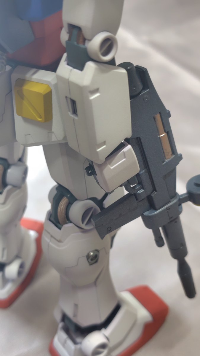 shitosadao's tweet photo. 1/100マスターグレード
ガンダムRX-78 Vr.Ka
そろそろ手放すので撮影した。 
コアファイターもちゃんと塗ったよ。 https://t.co/dNbs0YFRFF