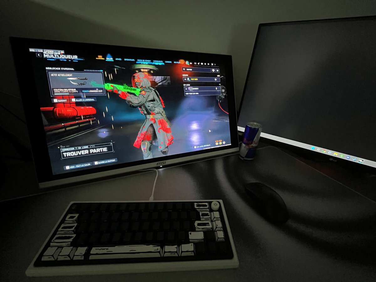 sl3ombr's tweet photo. New Keyboard 😘 https://t.co/eeNOpcwZKJ
