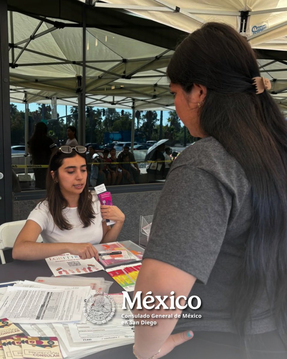 ConsulMexSdi's tweet photo. Personal del Consulado participó en el evento denominado #SuperSaturday del @SDChildSupport , donde se repartieron mochilas para estudiantes y recursos para el regreso a clases, y se compartió información sobre los servicios de asistencia y protección que ofrecemos a personas 🇲🇽 https://t.co/KqatD1PaoG