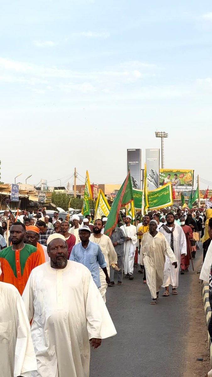 hashsudan's tweet photo. نشارككم ثريد من زفة المولد النبوي الشريف بحوش الخليفة أمدرمان https://t.co/4dp35RZZND