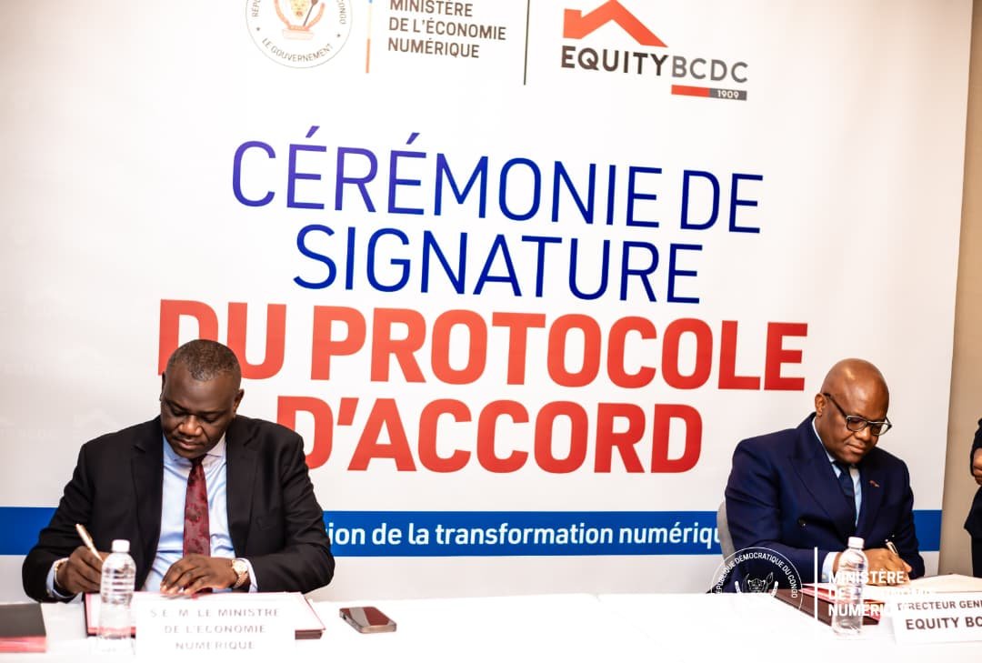 econonumerique's tweet photo. S.E Augustin Kibassa Maliba a signé ce jeudi 13 août à Kinshasa, un protocole d'accord avec Equity BCDC pour la promotion de la transformation numérique, l’inclusion financière et l’innovation. (1/2)
#RDC #Numérique #EquityBCDC #RDC_PASS https://t.co/VlBQ6N2Vrg