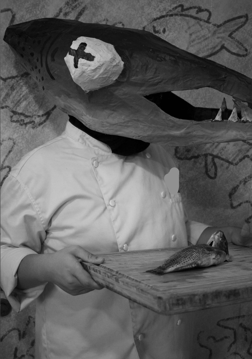 DJUNGELSK0GS's tweet photo. i had paper mache fish head + ballenesque portrait due at 2:40 yesterday https://t.co/wJfWZbBqjR