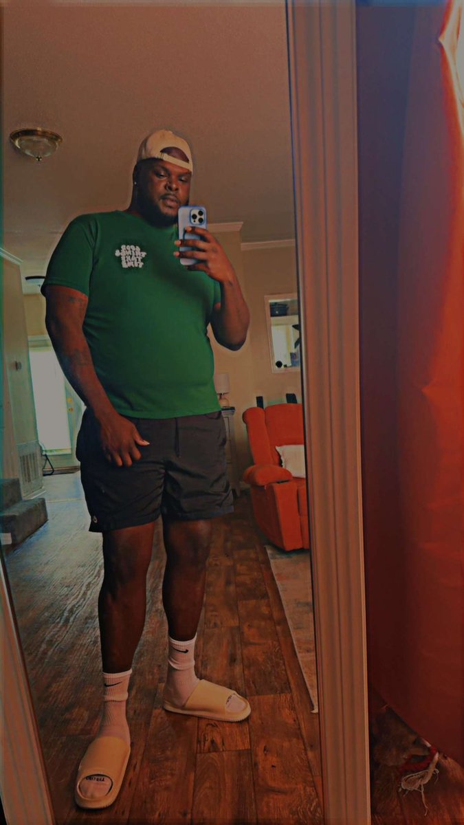 juscort3z's tweet photo. Just big and tall af 😌 https://t.co/uZYOgelnwt