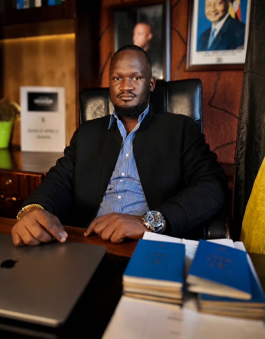 Eric_M66's tweet photo. You came for a meeting, but accidentally became the chairman. 😂 #BantuAfrica Travel https://t.co/ZmeE31wuYv