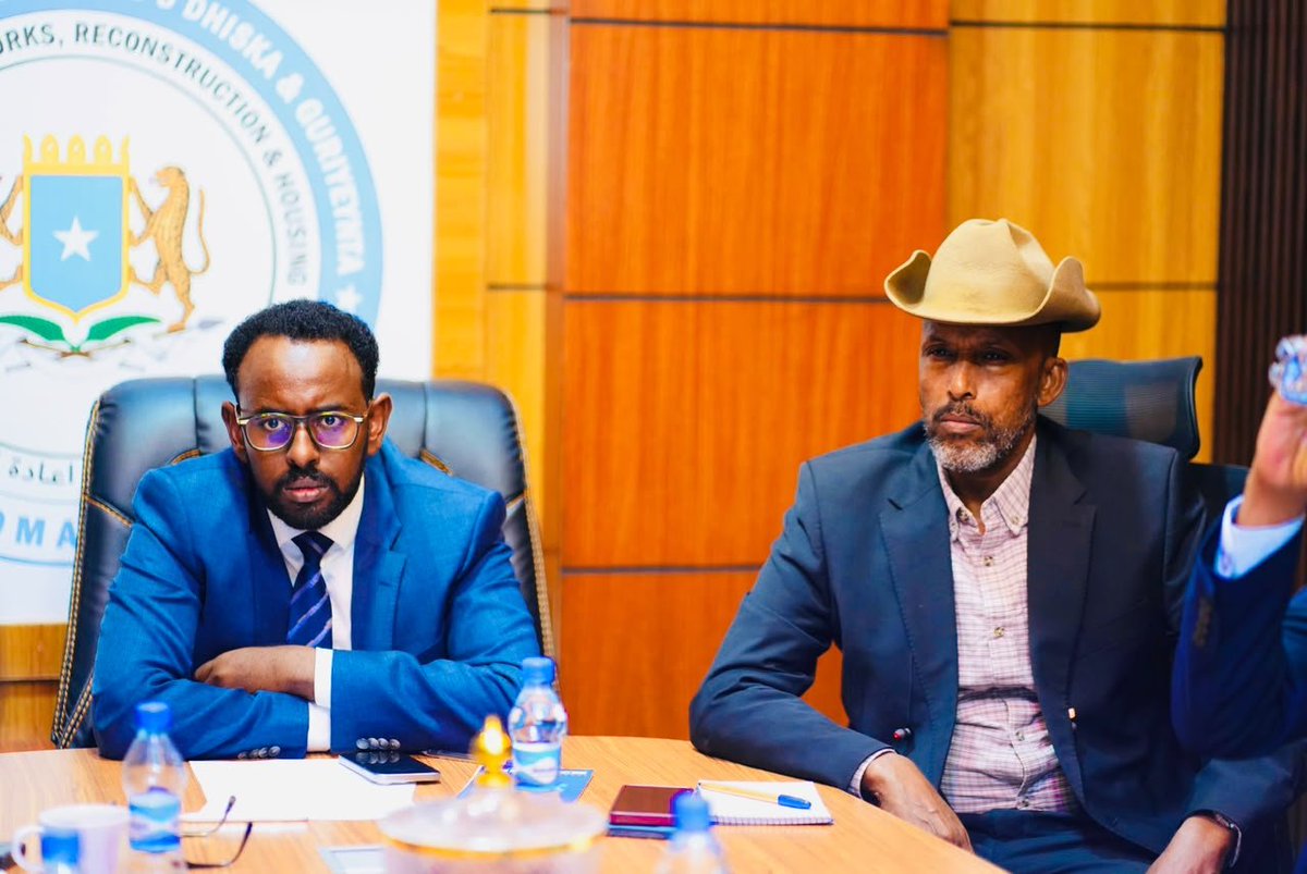 Mpwr_Somalia's tweet photo. The Minister of the Ministry of Public Works, Reconstruction and Housing of the Federal Government of Somalia, Hon. @AyubIsmailYusuf , chaired a consultative meeting focused on the presentation of the Ministry’s Strategic Plan for 2026–2029. https://t.co/edGg2v0i54