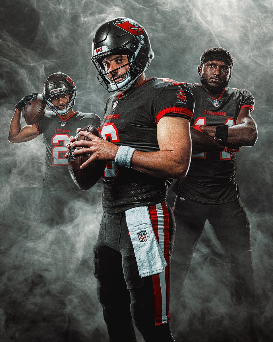 Buccaneers's tweet photo. On December 20, we raid in PEWTER 🏴‍☠️ https://t.co/FJS7FP4zG1