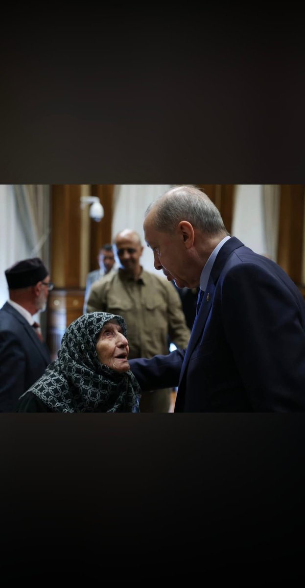 TmsyGaziler's tweet photo. Bugün @TmsyGaziler başkanımız Sn @ErtugrlGaziTmsy ve @TmsyGaziler Ankara
üyemiz Sn @sevket5848 ile birlikte Cumhurbaşkanımız
Sn @RTErdogan 'ın davetlisi olarak Şehit ve Gazi ailelerini kabul  ettiği programa katılmıştır. 
@TmsyGaziler Başkanımız
Sn @ErtugrlGaziTmsy önderliğinde yürütüğümüz Gazi olma sürecinde Cumhurbaşkanımız Sn @RTErdogan @tcsavunma Komisyonunu kurulması talimatı vererek 42 yıllık Gazilik özlemimize son vermiştir.
Başta @tcsavunma Komisyon Başkanı Sn @hulusiakarmedya'a
@Akparti TBMM Grup Başkanı
Sn @avabdullahguler'e
@tcailesosyal bakanı
Sn @MahinurOzdemir'e
Sn @drbetulsayan 'a
@tcailesosyal Bakan yardımcısı
Sn @ztarikdaroglu' a
Sn  @celebimehmeta 'e
Sn @mhrmkurt' a çok teşekkür ediyoruz. 
🇹🇷 #ArtıkGaziyiz 🇹🇷 
@TmsyGaziler başkanımız
Sn @ErtugrlGaziTmsy proğramda
@TmsyGaziler vatan evlatlarının adına Cumhurbaşkanımız
Sn @RTErdogan 'a bizzat teşekkür etmiştir.
Sn Cumhurbaşkanım @TmsyGaziler vatan evlatları olarak sizi ASLA unutmayacağız 
"GAZİLİK BİR ENGEL DEGİL BİR ÜNVANDIR"
@_cevdetyilmaz
@NumanKurtulmus0
@dbdevletbahceli
@tciletisim 
@mustafaelitas
@zorlu77
@dtcuneytaldemir
@VeyselTipioglu 
@FeyziBerdibek1 
@sevansivacioglu
@refik_ozen16 
@resulkurt34 
@MvDrHasanArslan
@cuneytyuksel_
@ifarukaksu
@erkanakcay45 
@PrfDrFilizKilic
@oozgurbayraktar 
@kocakkonuralp
@MhpTbmmGrubu 
@MHP_Bilgi 
@leventalyyildiz
@CemalDonat
 @sehitgazivakfi
@fetituncer