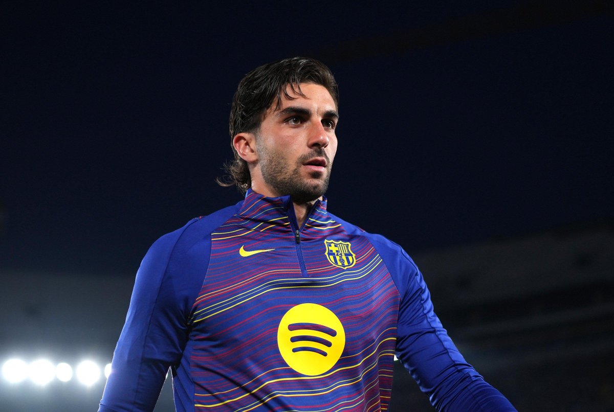 TransferAlertNG's tweet photo. 🚨 Barcelona give Ferran Torres PERMISSION to leave for PSG.
ESPN confirms Barca allowing Torres to miss training while negotiating PSG transfer, World Cup final hero heading to Paris 😱
World Cup winner to PSG? 👇🔥
📌 @ESPN
#FerranTorres #PSG #Barcelona #TransferAlertNG https://t.co/2AkgPFaOeV