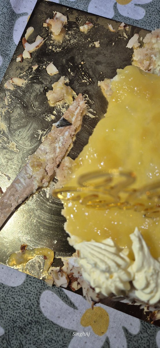 SinghAjay14's tweet photo. Had scary experience with Theobroma cakes.bought theobroma cakes from Thakur Village outlet and found plastic / laminate peices in last two orders of cakes.
There has been no active response from theobroma its been 5 days https://t.co/fJludvmfxJ