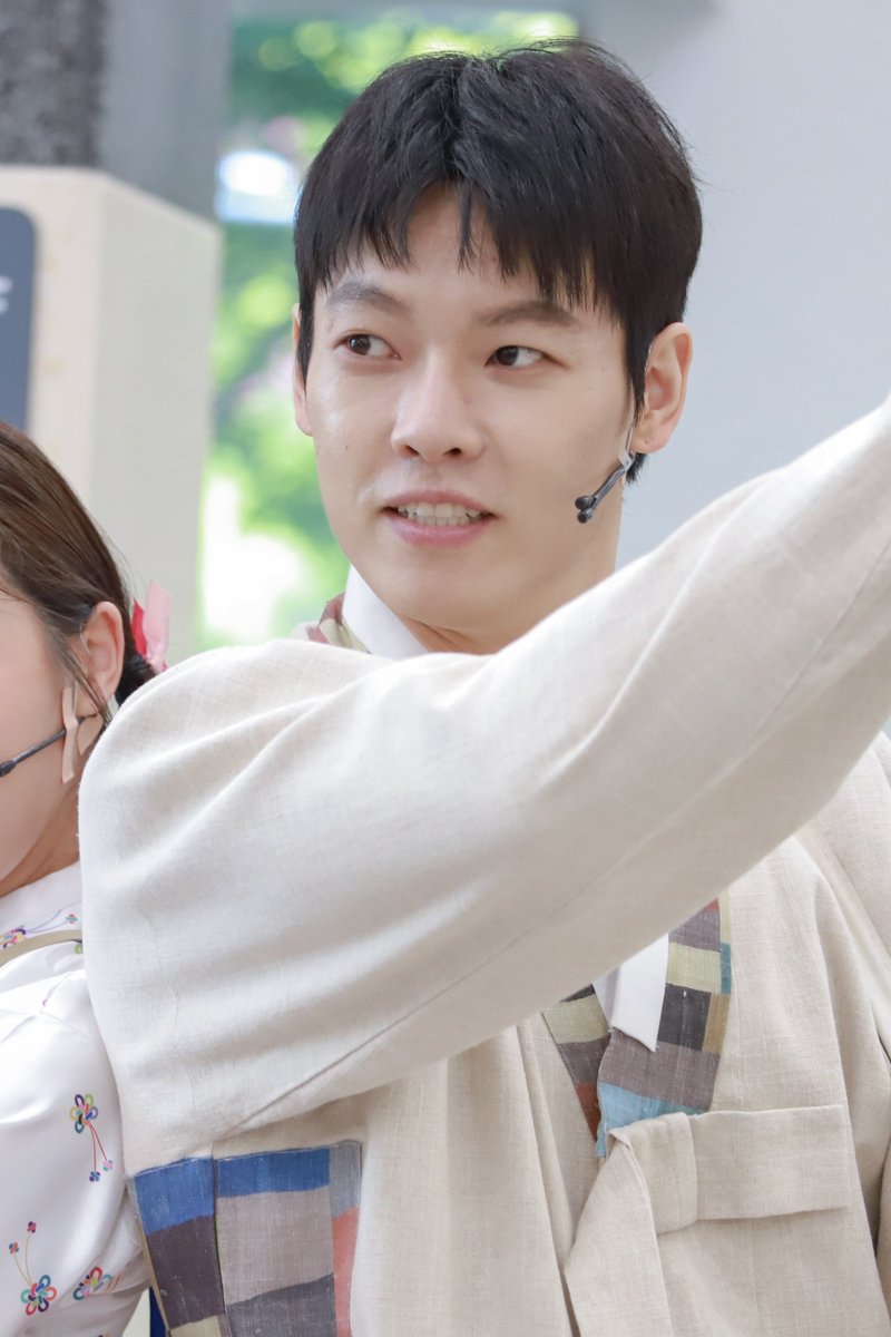 hope__0808's tweet photo. 260809 창작 가무극 <청사초롱 불 밝혀라> 남양주

양평 役 #박재은 배우님 
장씨 아저씨 役 #이한수 배우님 https://t.co/TWXRTBceIA