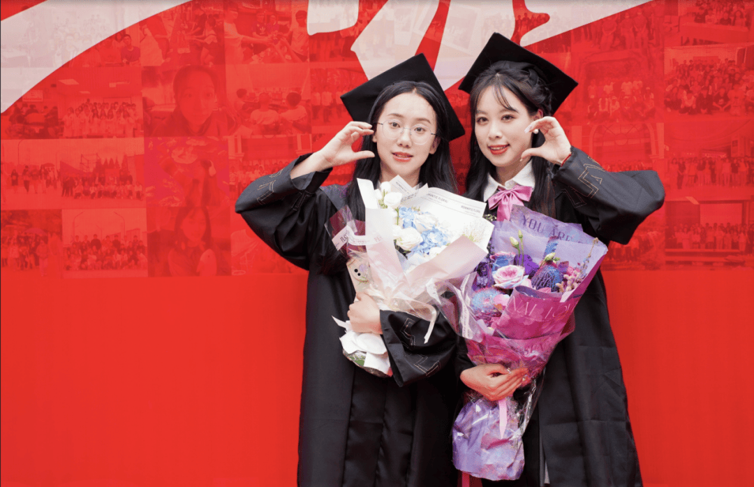 AmberBarbour_7's tweet photo. Graduation check: cap on , diploma in hand , 4 years of chaos and growth off to start! On to the next chapter https://t.co/g6TiaapuiE