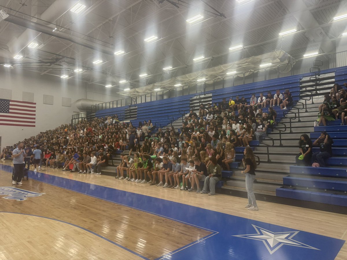 LHSAthleticDept's tweet photo. Thanks to @LibertyHSCheer for helping us round out #FROSHFEST with a mini pep rally!
OLHS & Patriot Athletics are fired up to kick off the 2026-2027 school year next week!
#GoPatriots | #TheLibertyWay https://t.co/0JCgYf9cy4
