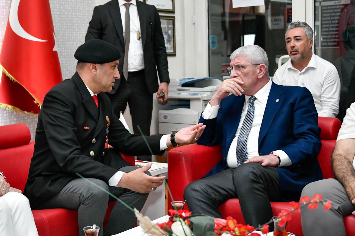 denizkaratas07's tweet photo. “Oy çoğunluğu sizin, 
Hüküm tarihin; 
son söz Büyük Türk 🇹🇷 Milletinindir.
@MDervisogluTR 

Kapalı kapılar ardında, Milletin onayı olmadan alınan kararlar, milletin iradesi değildir.

Siyaset bugünü, tarih yarını şekillendirir. Son sözü her zaman millet söyler.

#Milletİradesi #Milliİrade #Türkiye #Demokrasi #MilletinSözü #Halkınİradesi 🇹🇷”