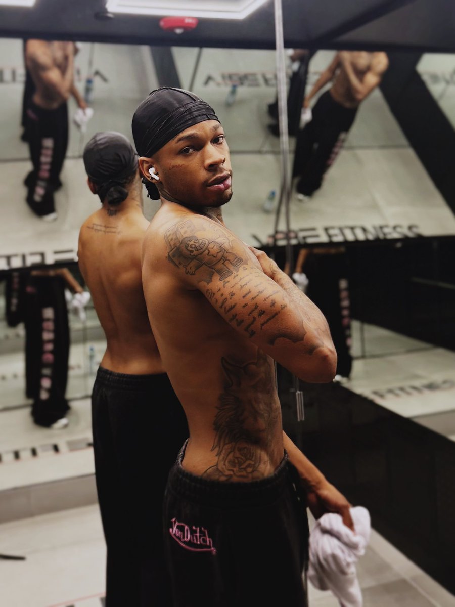 iamkidane's tweet photo. Discipline looks good on me https://t.co/9P88xMZKIm