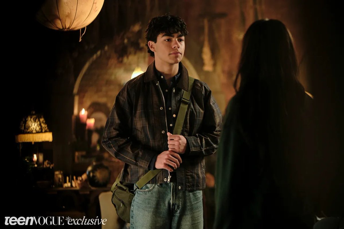 academycoven's tweet photo. (2/2) Freeform will premiere the episodes in weekly blocks, premiering nine chapters on Oct. 1, six on Oct. 8, &amp; the final six on Oct. 15. #CovenAcademy https://t.co/PrQhoig3c4