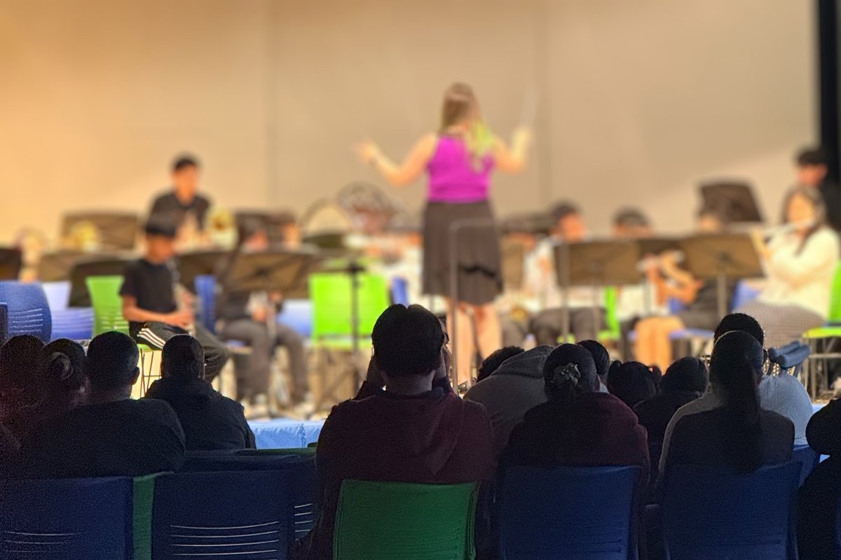 suitececilia's tweet photo. Any chance you'd be willing to help out my instrumental classroom? Found out yesterday they are not going to fix my sixth grade rosters to put in kids who wanted to keep playing so feeling a little down. :/ #clearthelist @SellPhones4 https://t.co/XpgmGHb1yj