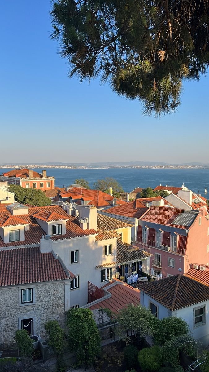 echoesofworld's tweet photo. Lisbon, Portugal https://t.co/6ZENSh3yfR