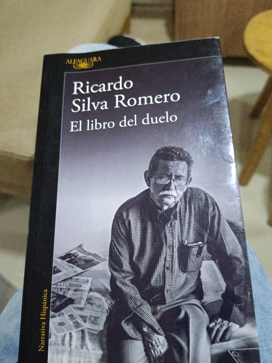 andres3826's tweet photo. @SuarezTrinando2 @elespectador A algunos les matan los hijos y les dan Embajadas, a otros les matan los hijos y se mueren de tristeza y dolor. 

Las diferencias entre Miguel Turbay y Raúl Carvajal, ah mis papás. @RSilvaRomero https://t.co/Y4OUMwGY2u