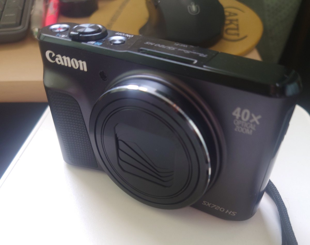 私がコンデジ買った当時はこのSXシリーズの下のクラスの手軽に撮れる