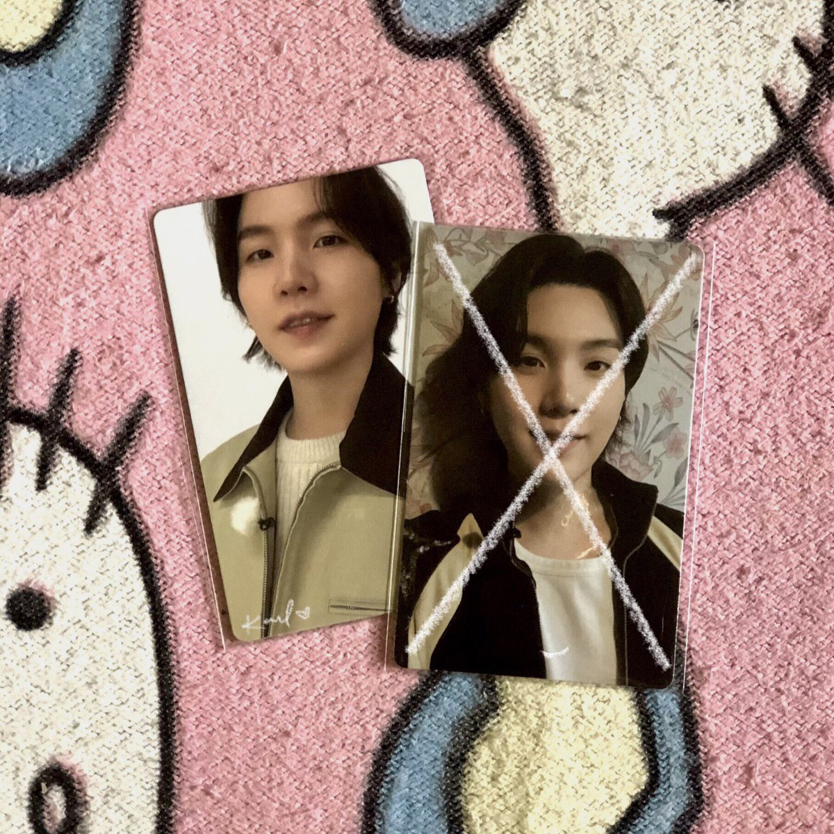 berribleus's tweet photo. wts lfb ph bts

yoongi pocas  ♥︎
— ₱750 set, both on hand
payo or long dop w 30% dp 

*her o is new manuf (third 
press) &amp; has a matte finish ~

🔖 want to sell min yg suga love yourself ly her o ulap mint version ver arirang pre order benefit album photocard pc sale https://t.co/3krFH0auwY