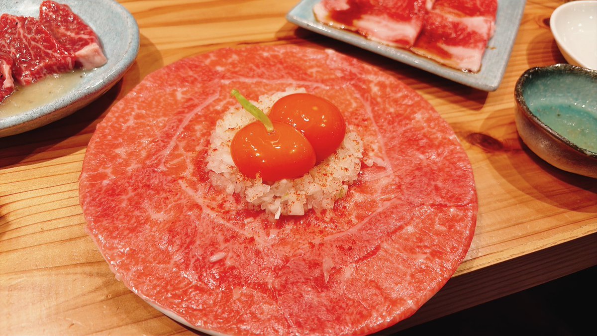 7shiki_ilo's tweet photo. 夜は肉食べた https://t.co/T326aCvkK6