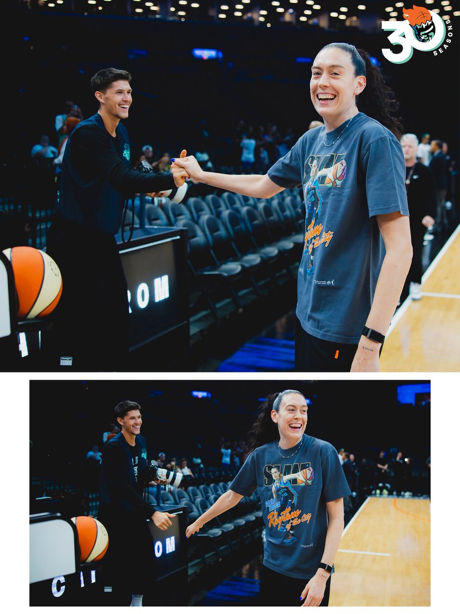 nyliberty's tweet photo. .@whoisegor3 came to shoot the light show 🤩📸 https://t.co/3PAAY16ShU