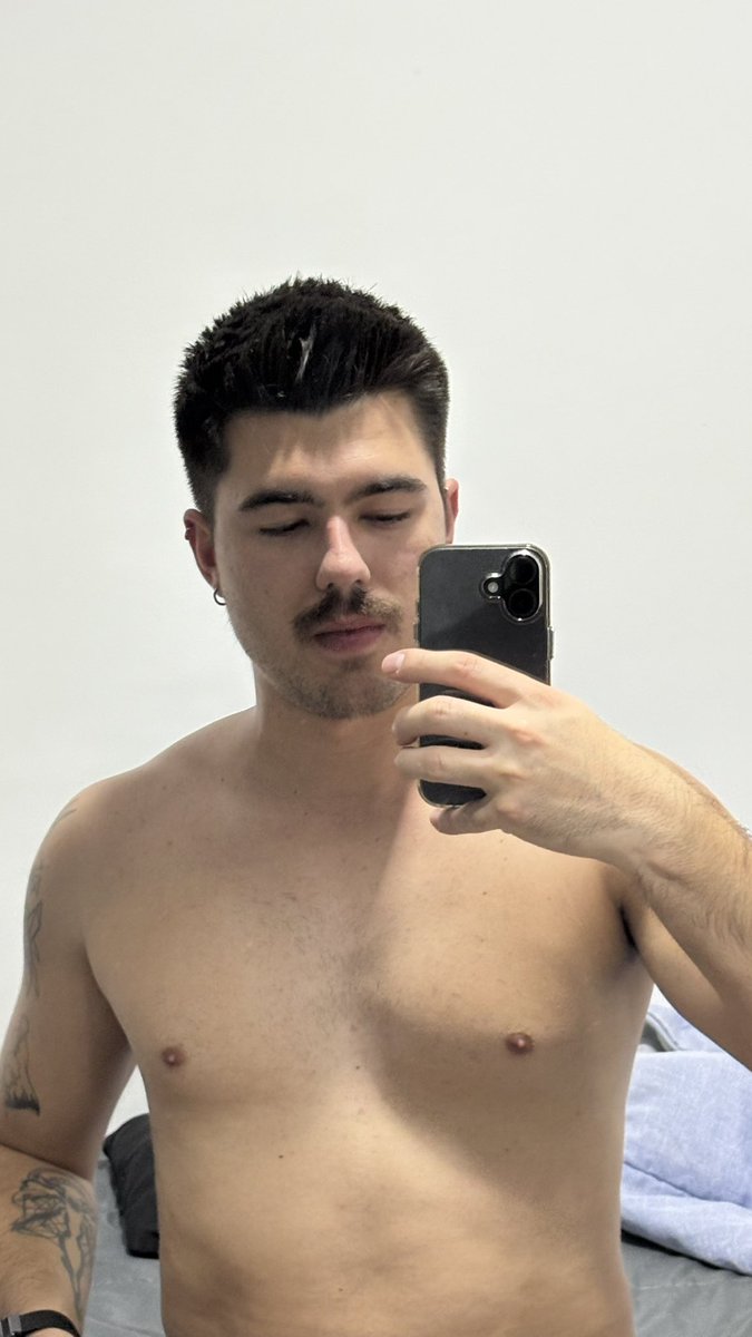 gusterra_'s tweet photo. 🤳🏻📸 https://t.co/NjyLLO0cbU