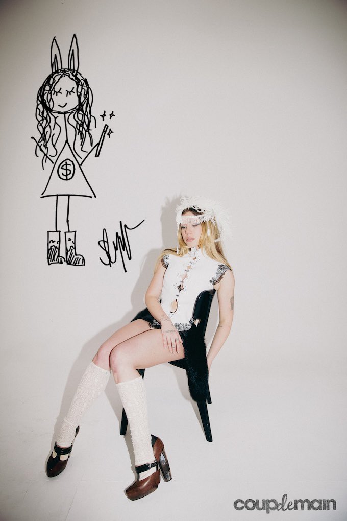 cannibalyyysm's tweet photo. this slayyyter photoshoot>> https://t.co/Ir7Hk8BKis