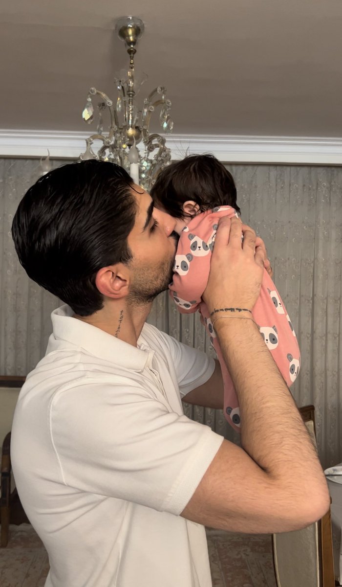 theshrrr's tweet photo. بميرم برات قند عسل دايى؟ https://t.co/tyJ5qEZfom
