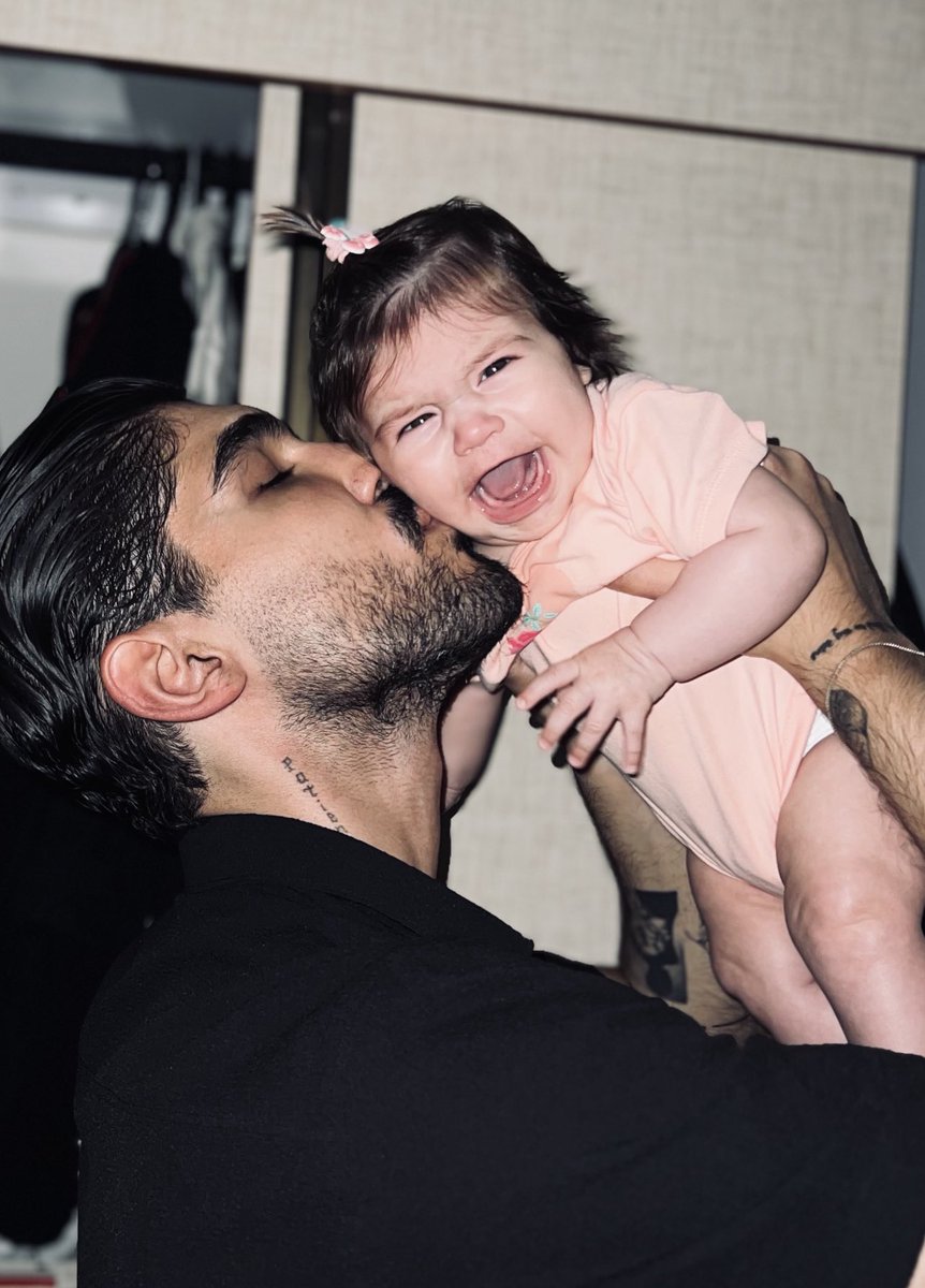 theshrrr's tweet photo. بميرم برات قند عسل دايى؟ https://t.co/tyJ5qEZfom