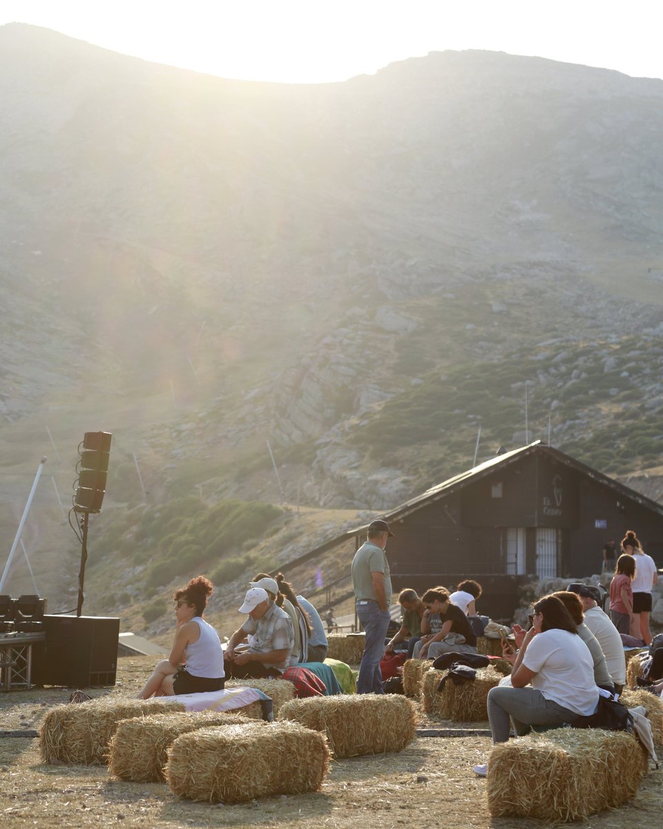 CEstacionSonora's tweet photo. Campoo Estación Sonora no para 😎

¡Quinta jornada de este ciclo cultural! El día de hoy será liderado por el cuarteto de cuerdas de la Orquesta Sinfónica del Cantábrico. Tienen un espectáculo increíble preparado para ti, que te aseguramos que no te lo querrás perder 👀 https://t.co/e54US87Ztl