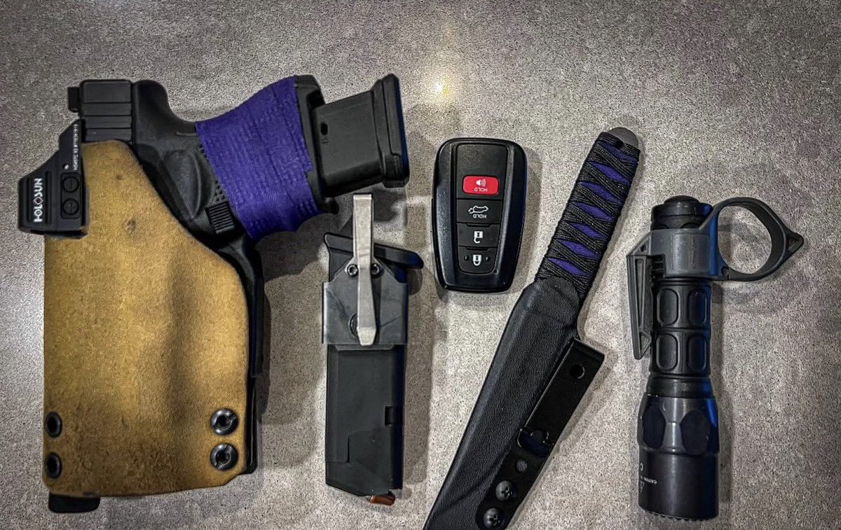 TenetCoKnives's tweet photo. Throwback Thursday Ft. The Modified Kwaiken 

The Weekends Almost Upon Us 🫡 https://t.co/q0EWmyjNzm