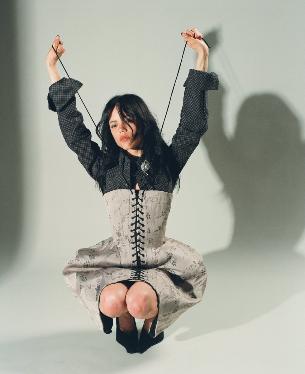 JennaHeartLoves's tweet photo. Jenna Ortega × Esquire Magazine 🖤 https://t.co/Nu6C29j7Me
