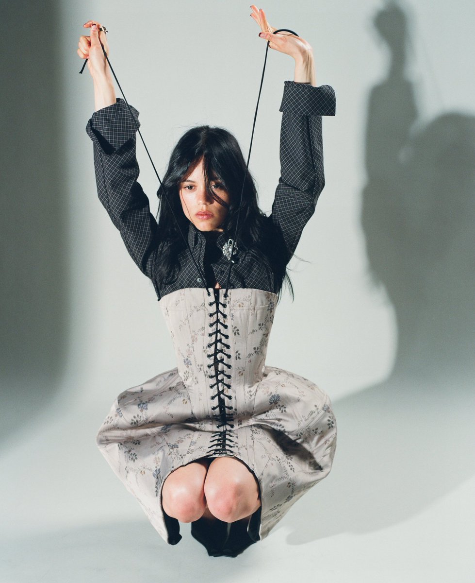 JennaHeartLoves's tweet photo. Jenna Ortega × Esquire Magazine 🖤 https://t.co/Nu6C29j7Me