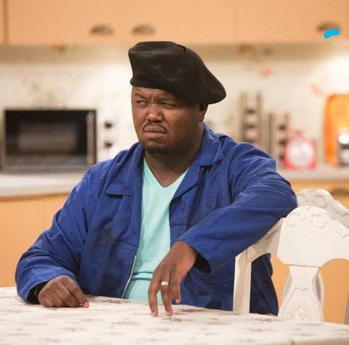 Sandi_Mda's tweet photo. @athenkosi591 @KFCCustomerCare Njengoba edla izandla nje manje https://t.co/CVE1rVrOxW