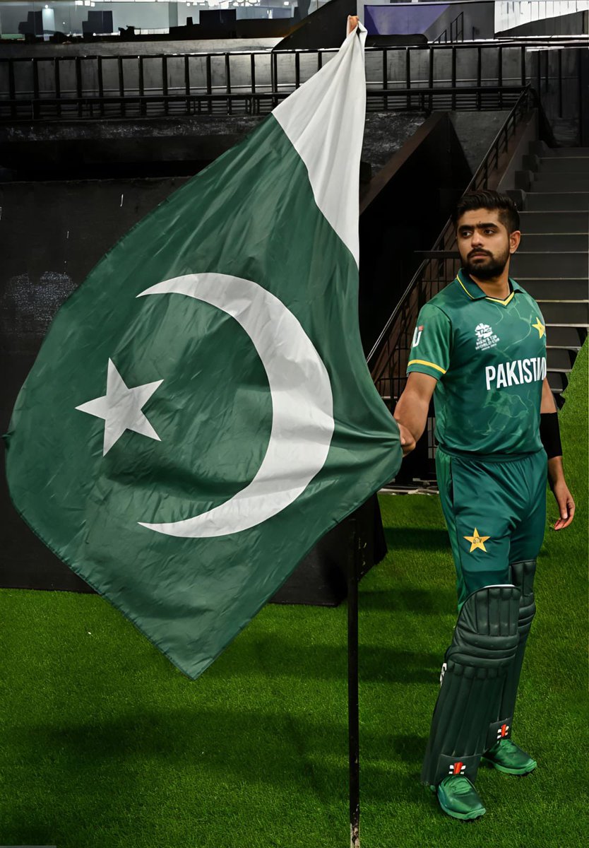 babarazam258's tweet photo. آج کا دن اس پرچم کے نام جس کا ستارہ ہمارے سینے پہ سجتا ہے تو ہماری پہچان مکمل ہوتی ہے۔ پاکستان ہمیشہ زندہ باد! 🇵🇰 https://t.co/IHQWGiIPaV