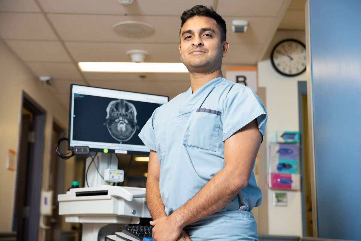 UnityHealthTO's tweet photo. New from @stmikeshospital and @uoftmedicine: Pilot study published in @MedCellPress led by Dr. Akash Goel shows Ketamine + psychotherapy show promise as a combined approach to chronic neuropathic pain. https://t.co/8zSBiaYxQs https://t.co/bvoNjgVlN4