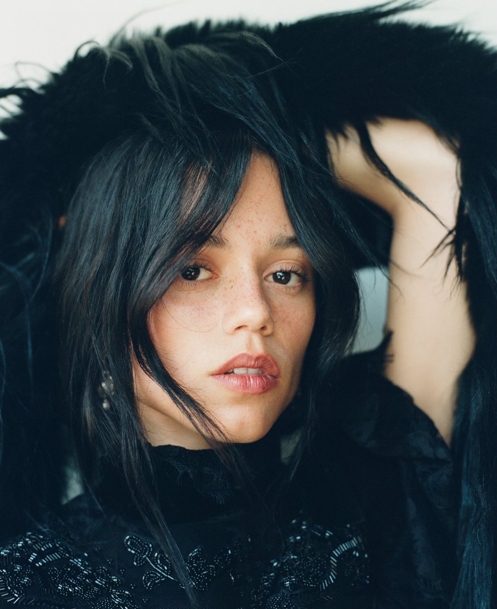 JennaHeartLoves's tweet photo. Jenna Ortega × Esquire Magazine 🖤 https://t.co/B5RRmrEpt8