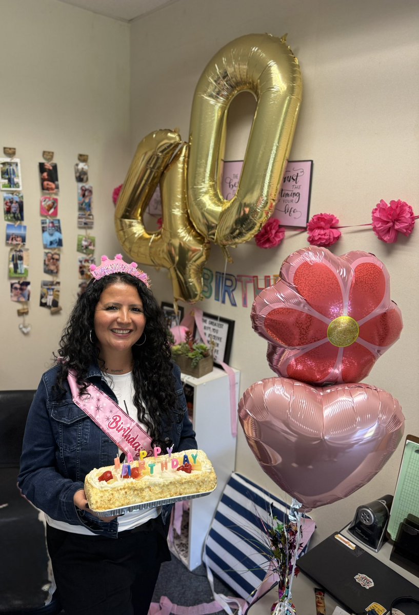Killough_ESL's tweet photo. Happy birthday to our ESL compliance paraprofessional, Ms. Agredo! https://t.co/TT6CMgYbT8