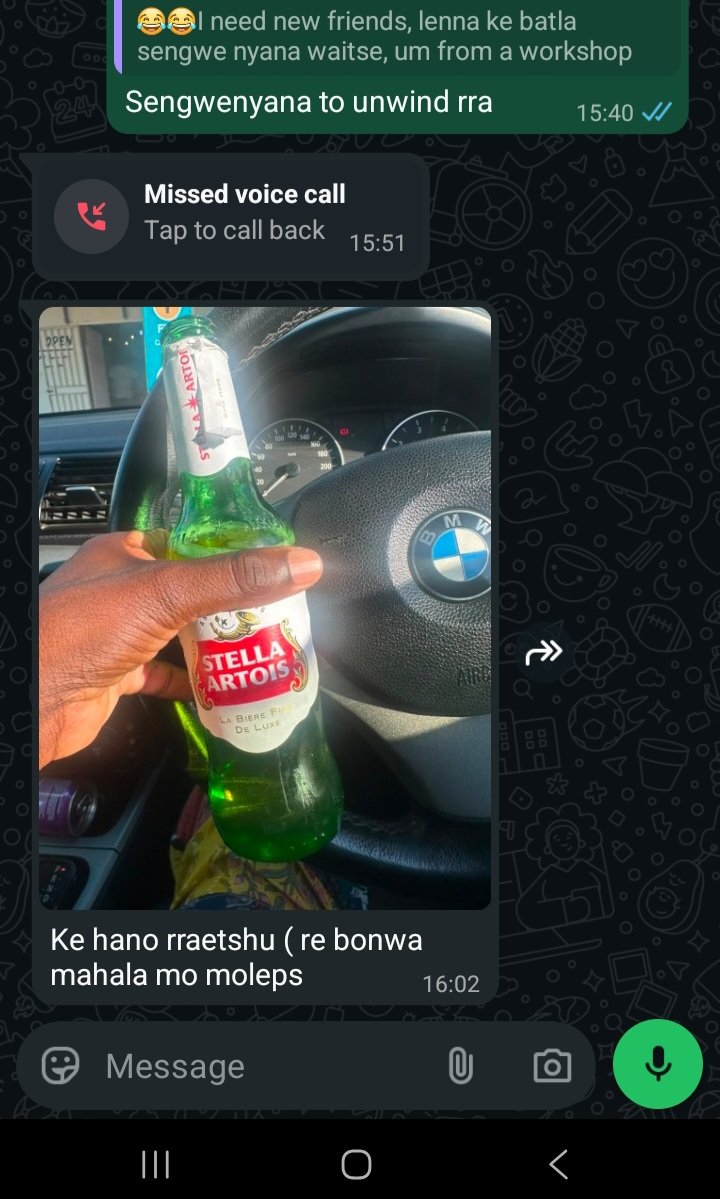 georgie246's tweet photo. 🤣🤣Makhete a Gabs, nna kae clock ke santse kele  mo di JCB le di teraka
🤭, https://t.co/tkUM8OjFYF
