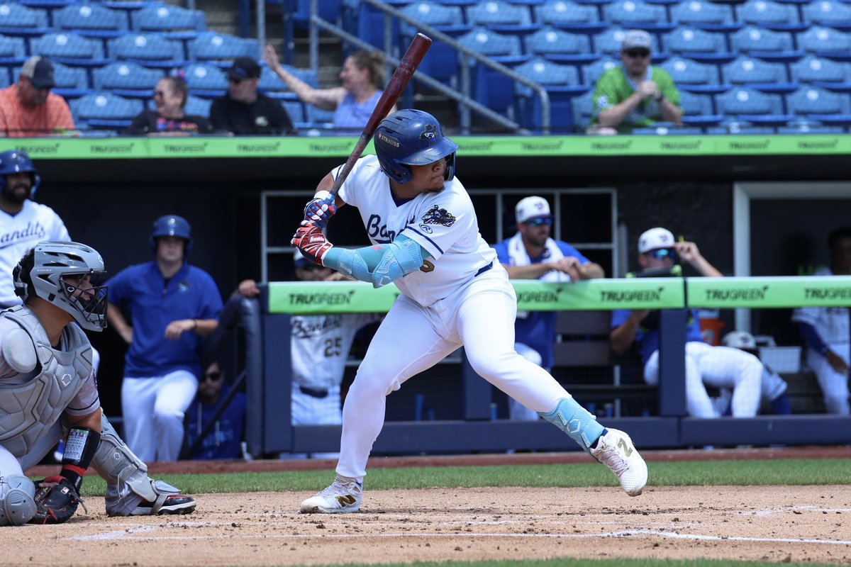 KCRoyalsPD's tweet photo. 21-year-old catcher Ramón Ramírez steps into the box with bad intentions each and every AB.
🔹72 RBI - 4th in Midwest League
🔹23 doubles - T-3rd in league
#RaisingRoyals👑
#ThursdayStatday
📸 Quad Cities River Bandits https://t.co/y3RYMf16JN
