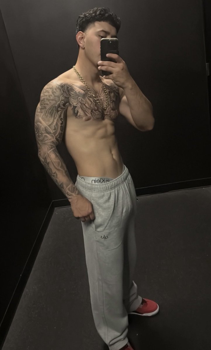 str8Htxbaits's tweet photo. It’s heavy 😈 🍆 💦 https://t.co/lt2TS0R4df