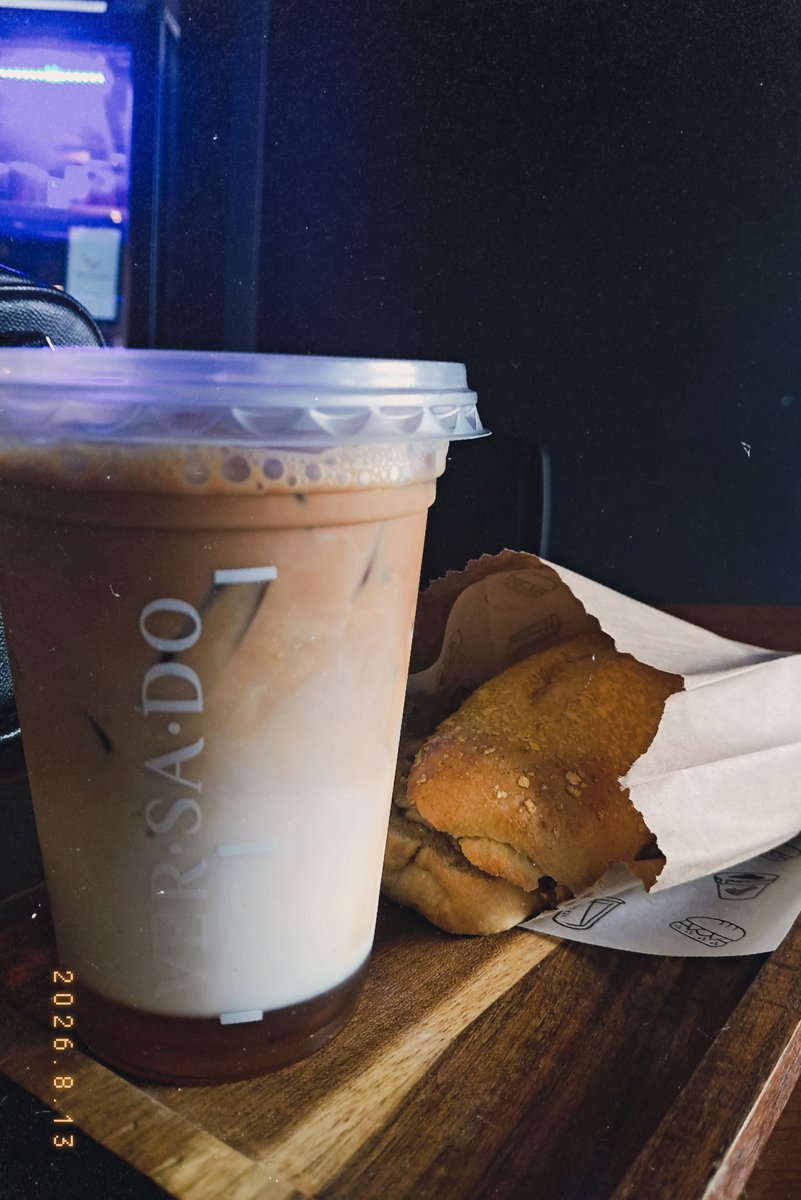 AngelLoth1's tweet photo. Eu ja tava triste de nunca mais encontrar um café se caramelo salgado tão bom quanto o que tomei em pipa, e acheeeeiiiii🥺🥺🥺😍😍😍😍😍🙏🙏🙏 https://t.co/k68DcURaoU