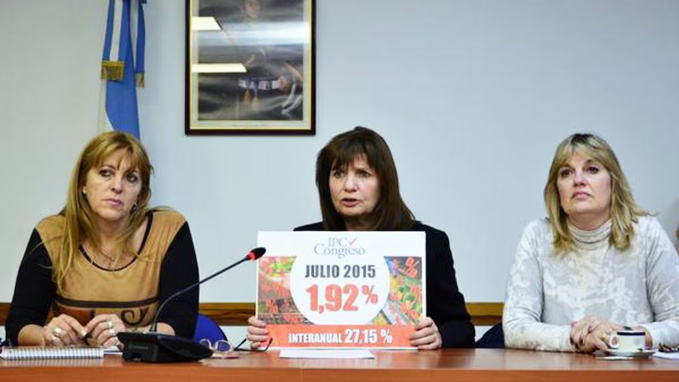 SergioChouza's tweet photo. ¿Alguien me explica por qué en 2015 con inflación en 1,9% ponían cara de velorio y hoy con inflación en 2,1% están celebrando?

Pregunto en serio. https://t.co/uBC6drtVX7