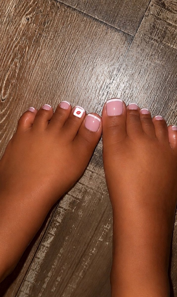 godd3ssmarr's tweet photo. Admire them. Worship the attitude. 💅🏾👣 https://t.co/XNkZPJveu2